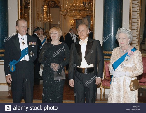 british-queen-elizabeth-ii-il-presidente-russo-vladimir-putin-la-signora-lyudmila-putin-e-la-regina-s-marito-il-principe-filippo-duca-di-b9adpf.jpg