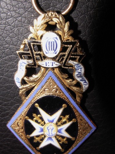 RARE MÉDAILLE ROYAL DU MÉRITE TOUT OR ÉMAILLÉE MAGNIFIQUE SIGNÉE COURONNE NB5s-l1600.jpg