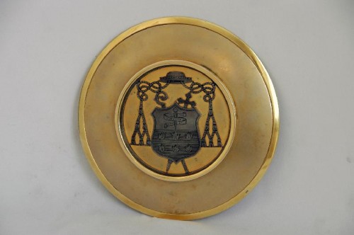 Patena in argento dorato con stemma del vescovo Malchiodi.jpg