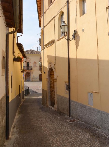 Pettorano_Palazzo_Giuliani_2.jpg (279.85 KiB) Osservato 2850 volte Pettorano_Palazzo_Giuliani_2.jpg